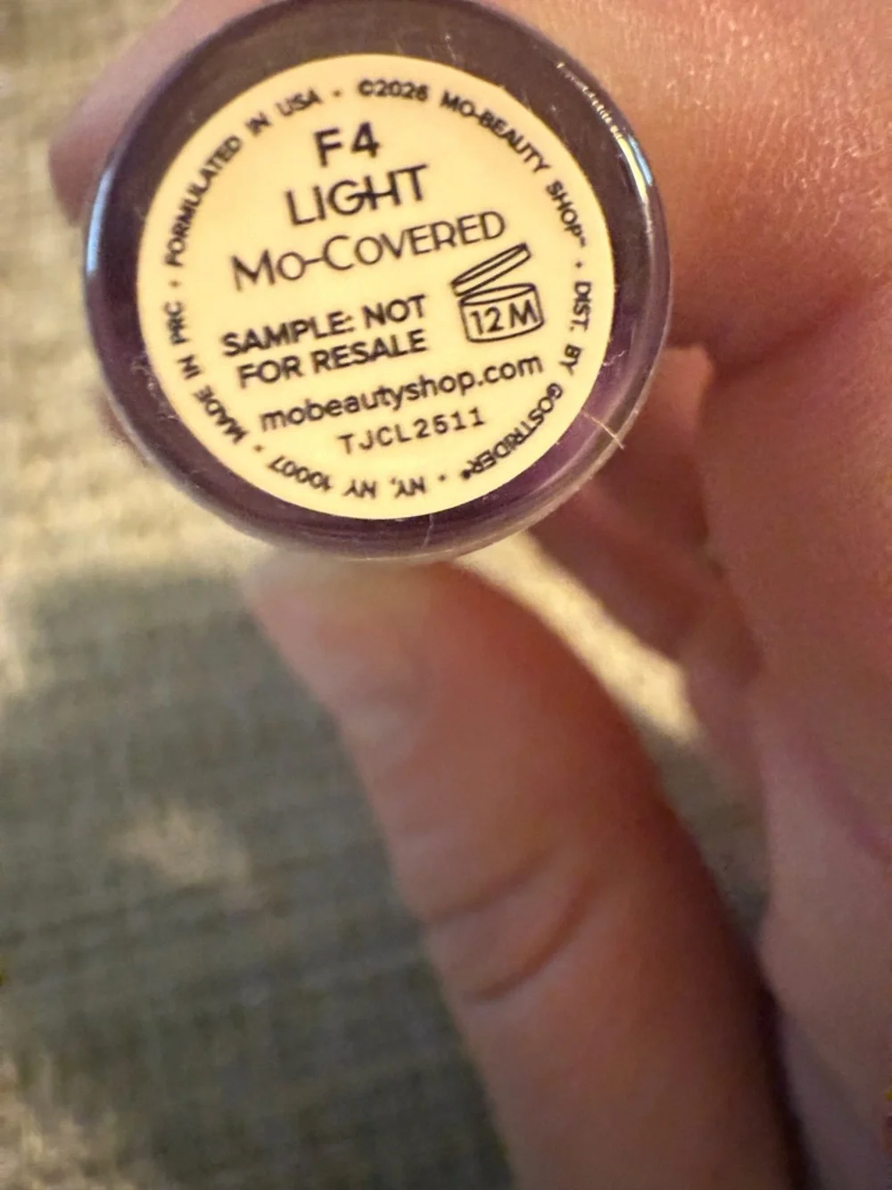 💙 4/$20 MO BEAUTY Mo-Covered Long-wear Concealer - Light